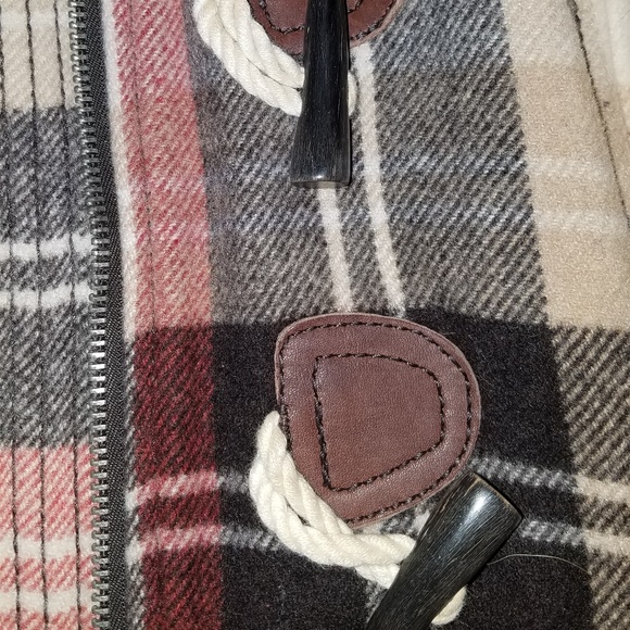 Moving Sale! A&F S toggle coat - Picture 3 of 5